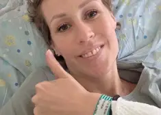 Pateicoties līdzcilvēku atbalstam, smagi slimā Līva uzsākusi terapiju