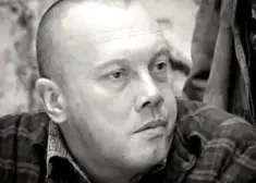 Aizsaulē devies slavenā humora seriāla "Maski-show" aktieris Volodimirs Komarovs. Viņa kolorīto tēlu nevarēja nepamanīt!